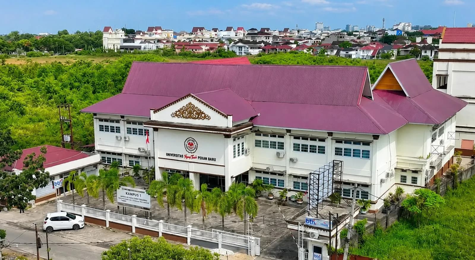 GEDUNG KAMPUS 1