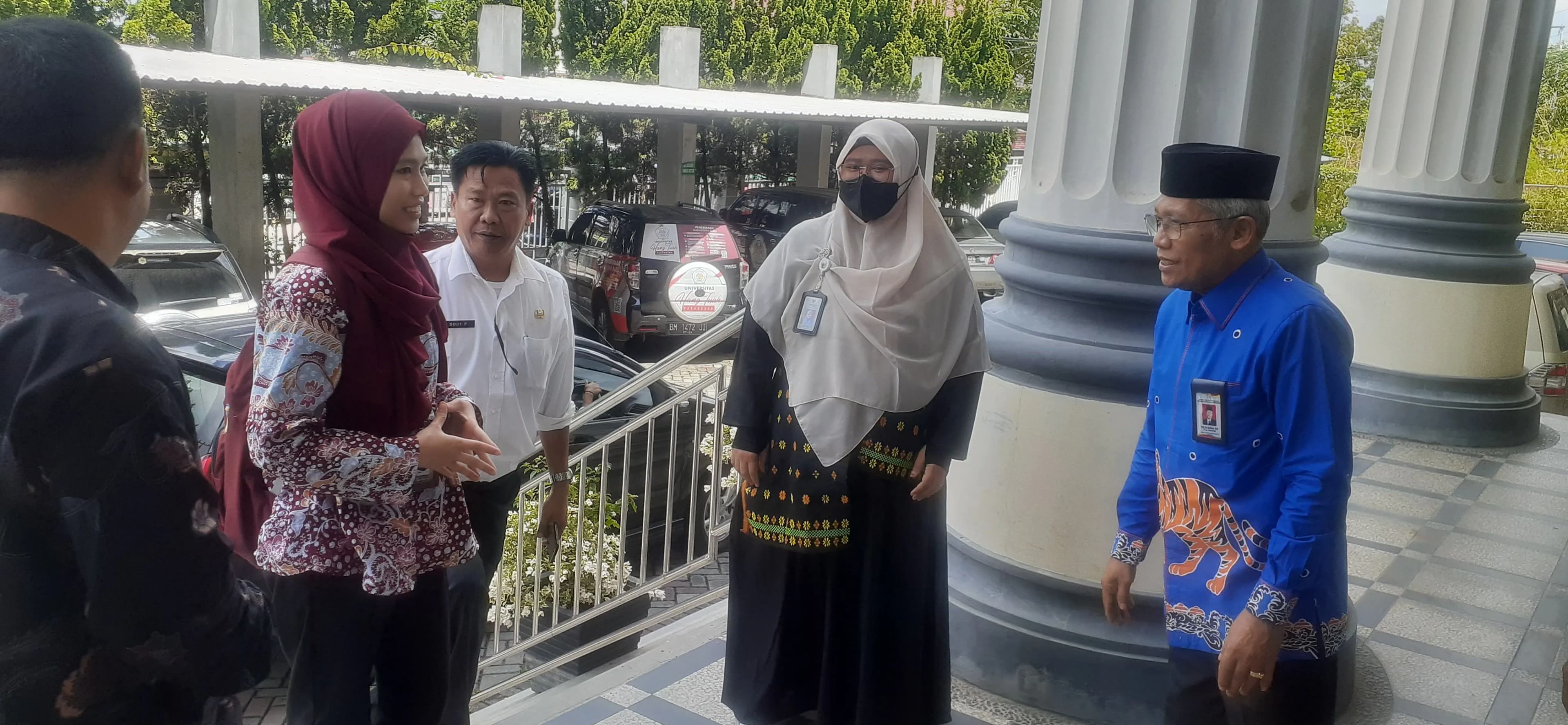 Perpusnas RI Visitasi Perpustakaan Universitas Hang Tuah Pekanbaru