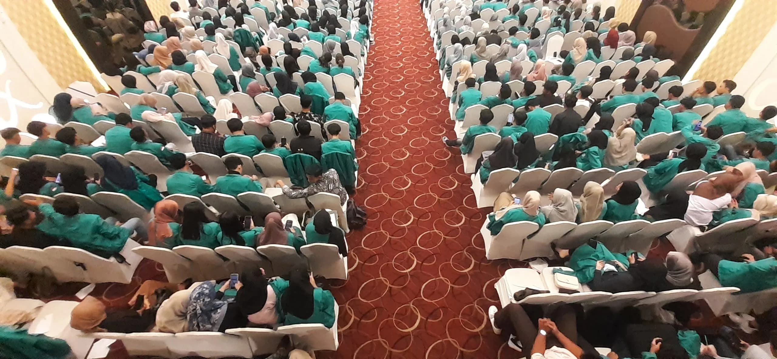 Tiga Pakar; Bidang Hukum, Kesehatan dan Telekomunikasi  Informasi Beri Kuliah Umum Mahasiswa Baru Universitas Hang Tuah Pekanbaru
