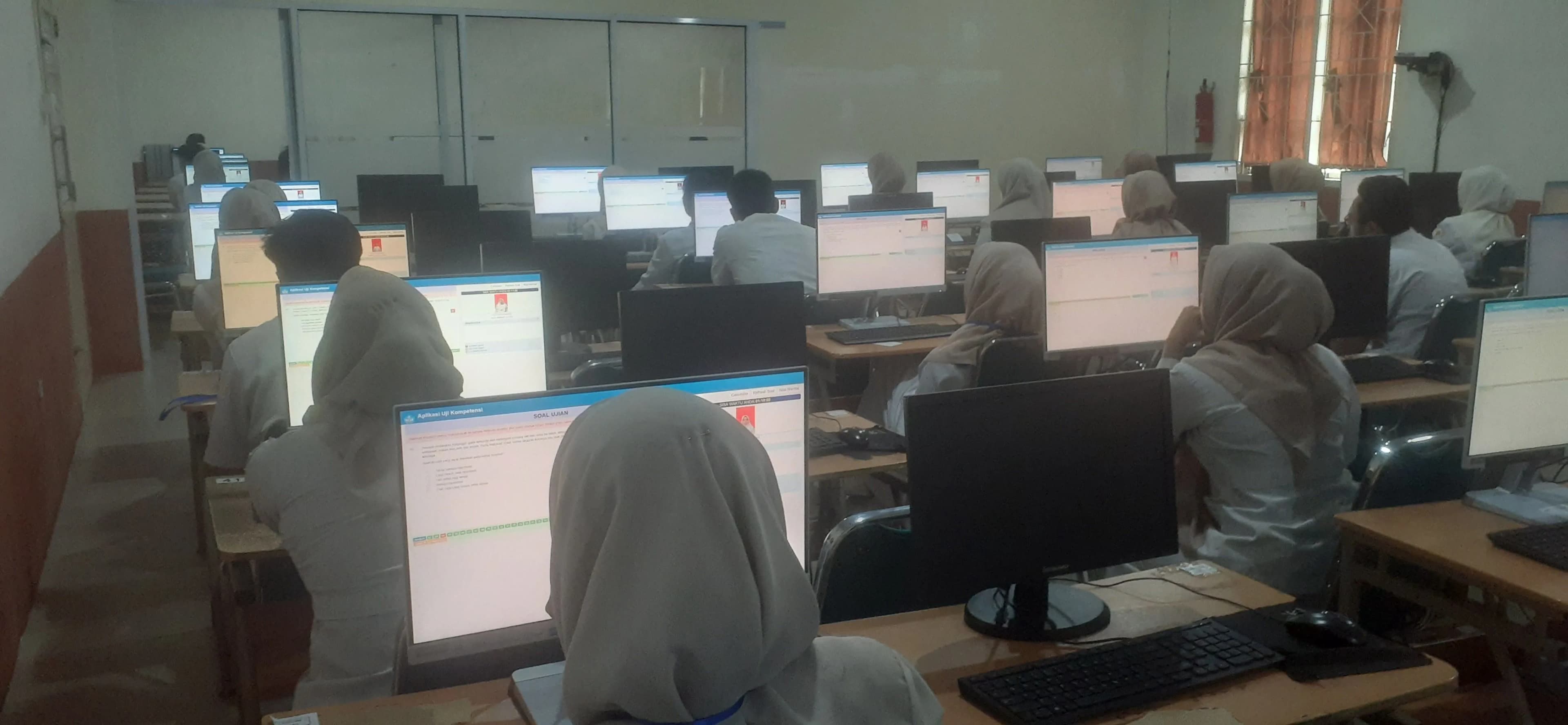 CBT Centre Universitas Hang Tuah Pekanbaru Menjadi Tempat  Penyelenggara Uji Kompetensi Tenaga Kesehatan Tahun 2025