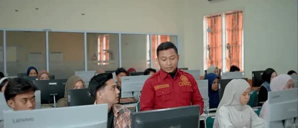 Dosen profesional Universitas Hang Tuah Pekanbaru