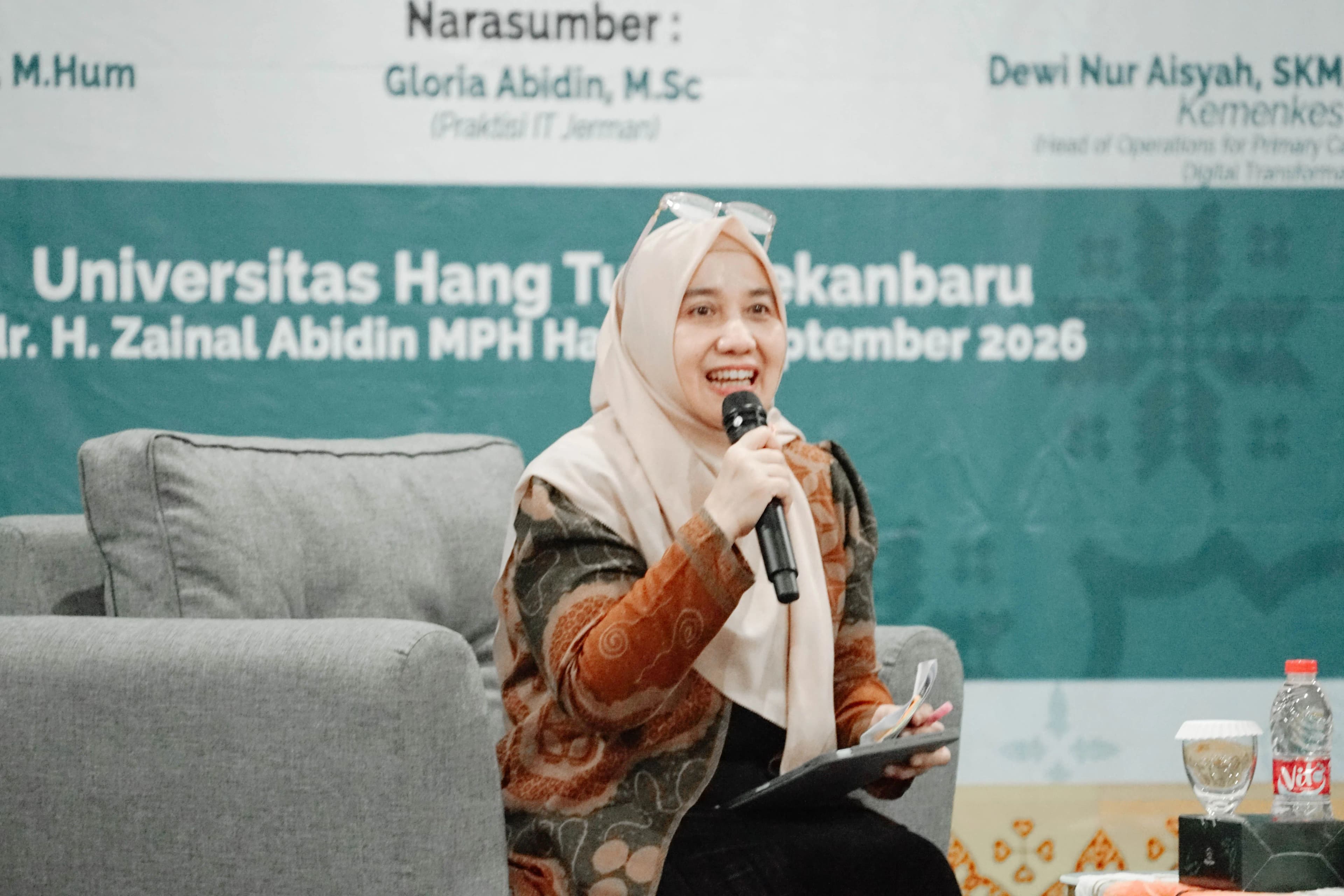 GANDENG AKADEMISI INTERNASIONAL UCL, UHTP BAHAS PEMANFAATAN DATA KESEHATAN UNTUK PENGAMBILAN KEPUTUSAN