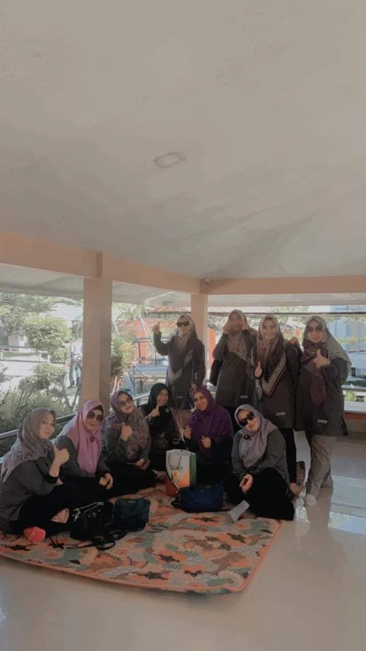 Family Gathering dan Syukuran Akreditasi Unggul Prodi Pascasarjana UHTP 