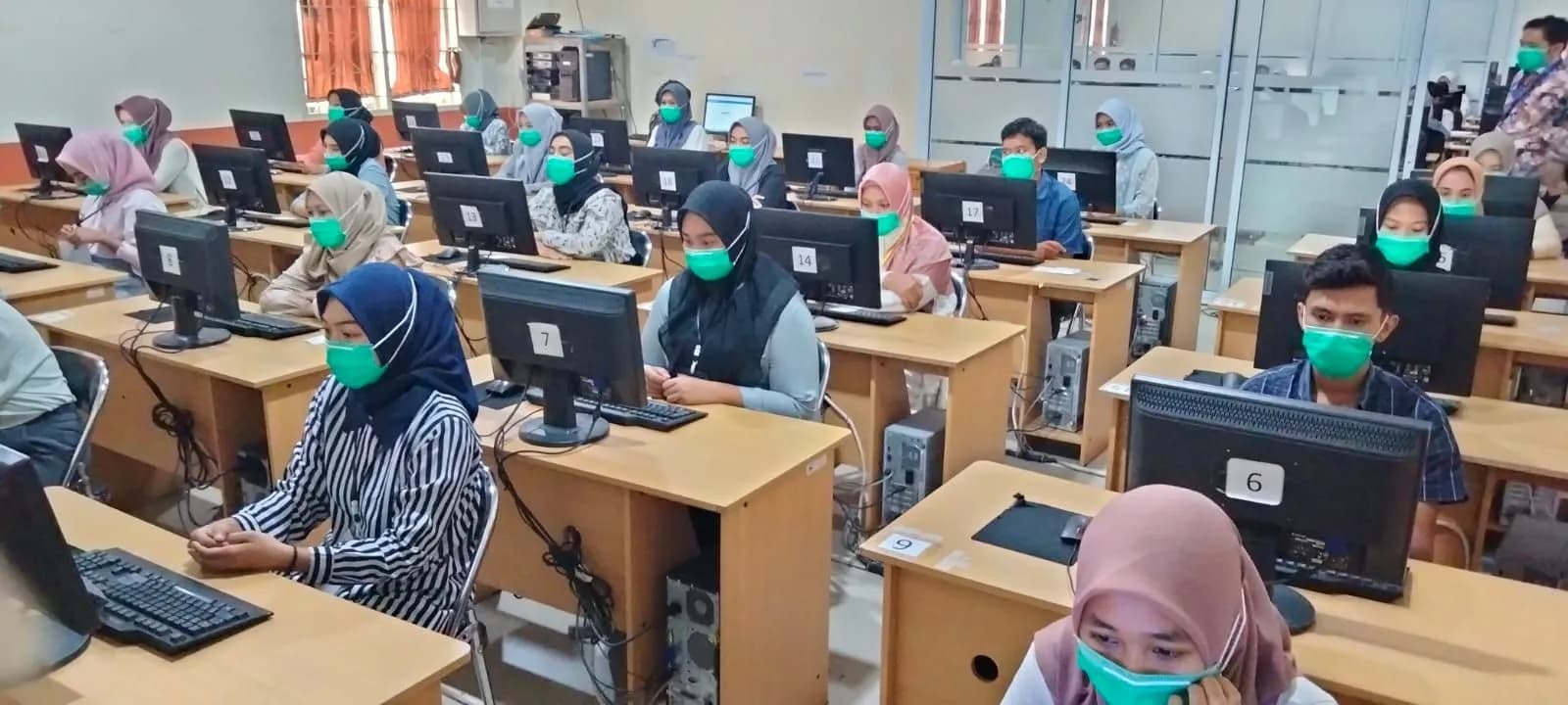 132 Calon Nakes Mengikuti Ukom di CBT Universitas Hang Tuah Pekanbaru