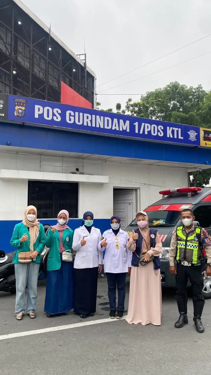 Universitas Hang Tuah Pekanbaru Turunkan Mahasiswa dan Civitas Akademika, Bantu Warga Hadapi Kabut Asap Pekanbaru