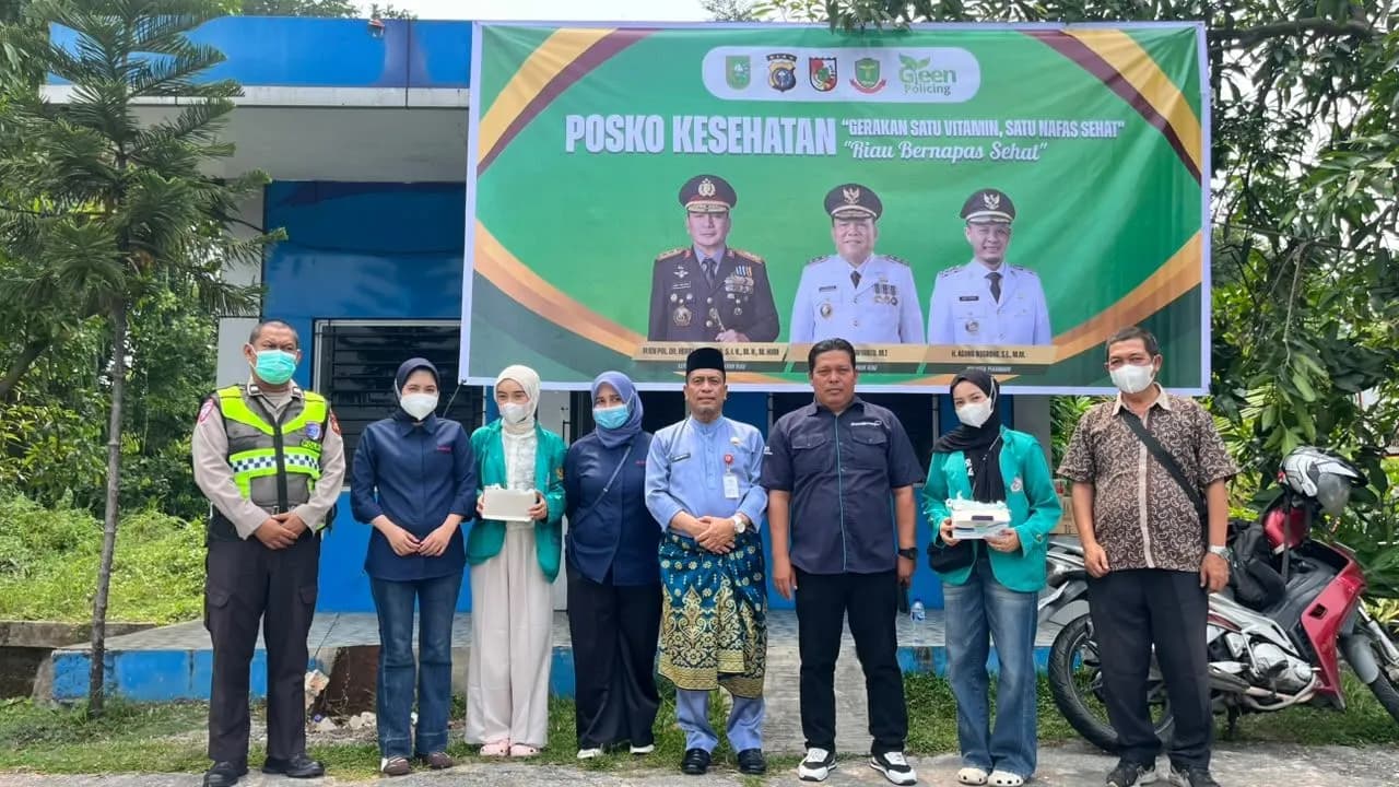 Universitas Hang Tuah Pekanbaru Turunkan Mahasiswa dan Civitas Akademika, Bantu Warga Hadapi Kabut Asap Pekanbaru