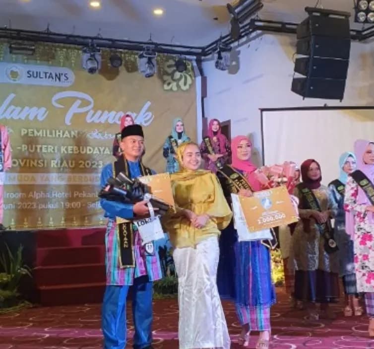 Mahasiswa S1 Kesehatan Masyarakat UHTP kembali meraih prestasi dalam Event Putri Kebudayaan Riau Tahun 2023