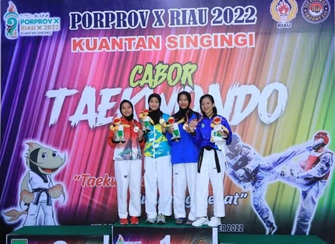 Mahasiswa S1 Keperawatan Raih Prestasi dikejuaraan Provprov Riau X 2022 Cabang Olahraga Taekwondo