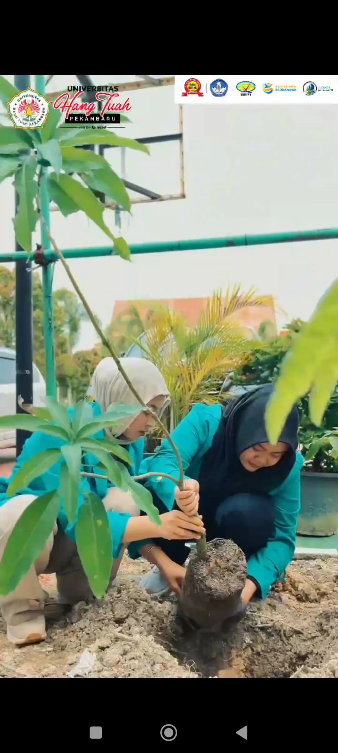 UHTP Dukung Green Policing Kapolda Riau Dengan Penanaman Pohon di Lingkungan Universitas Hang Tuah Tahun 2026