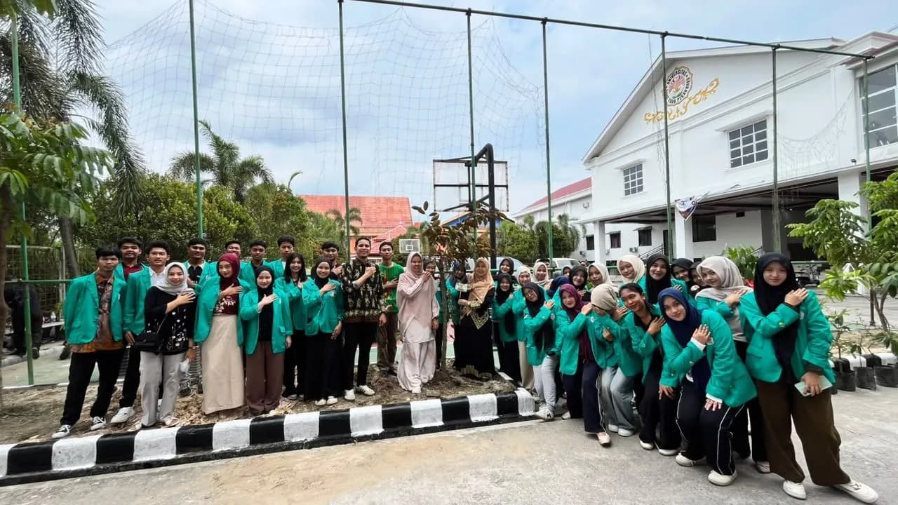 UHTP Dukung Green Policing Kapolda Riau Dengan Penanaman Pohon di Lingkungan Universitas Hang Tuah Tahun 2026