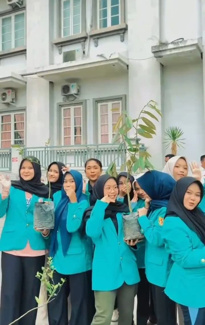 UHTP Dukung Green Policing Kapolda Riau Dengan Penanaman Pohon di Lingkungan Universitas Hang Tuah Tahun 2026